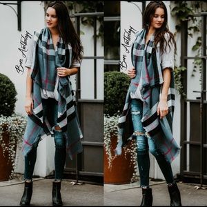 Aluna Levi Jackets & Coats - Grey Plaid vest w/ arm Holes Aluna Levi Jackets & Coats - Grey Plaid vest w/ arm Holes